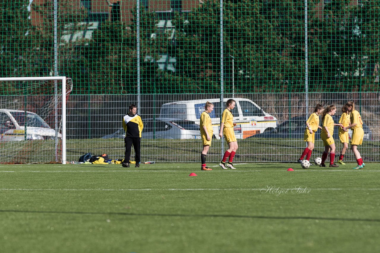 Bild 64 - B-Juniorinnen SG Weststeinburg/Bei - SV Fisia 03 : Ergebnis: 1:2